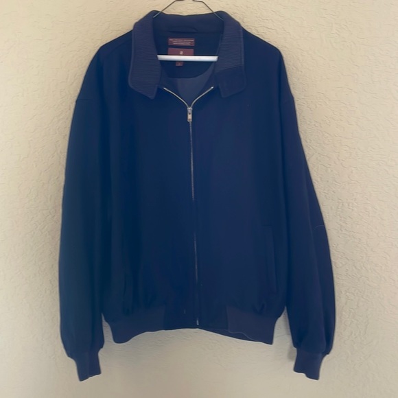Like new men’s bomber jacket